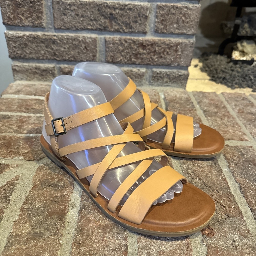 Toms Sephina Sandy Beige Leather Ankle Strap Sandals Women's Size‎ 8 #306